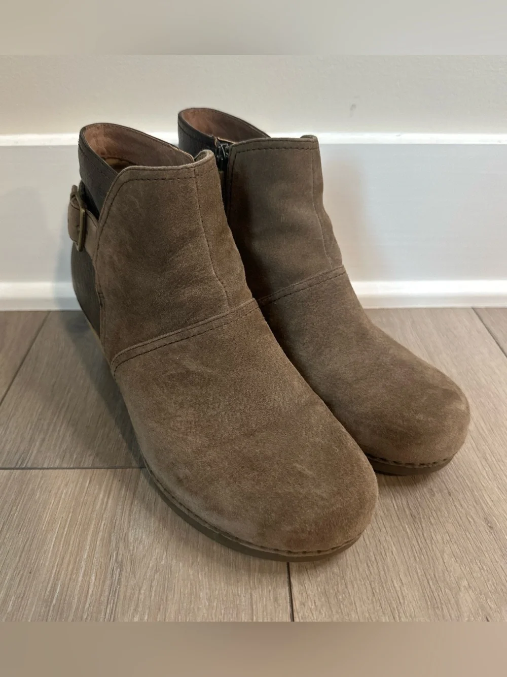 Dansko Shirley Wedge Suede Leather Ankle Booties EUR 41 USA Women 10.5-11 Brown